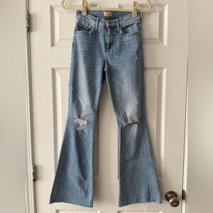 MOTHER Jeans- The Weekender Fray, color is Dreamer , Size 24- NWOT
